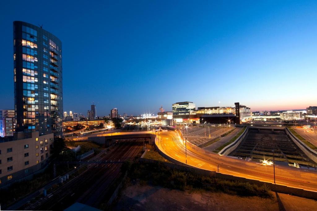 Marlin Apartments Stratford London Exterior foto